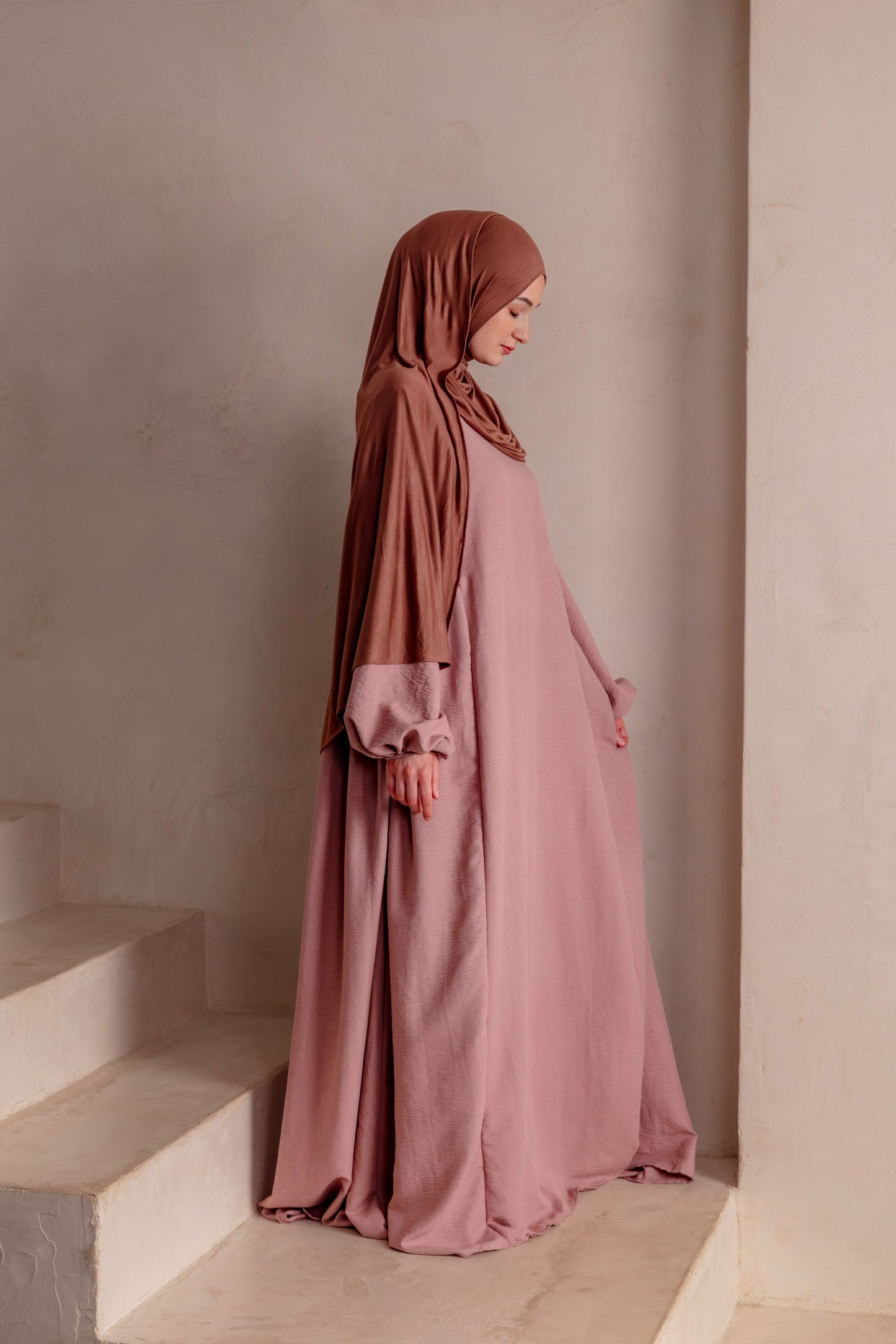 LIYANA Abaya Rose