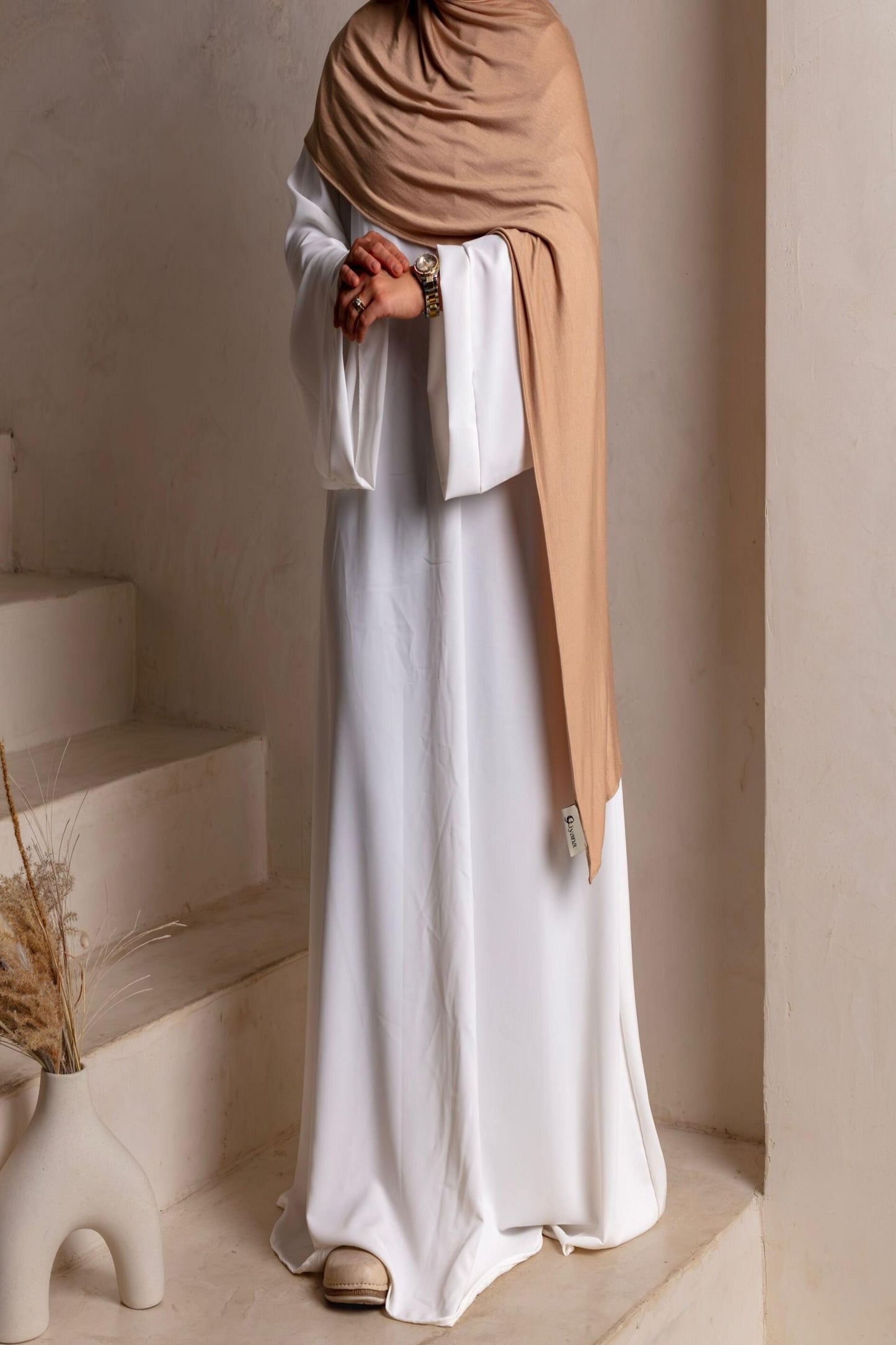 Medina Abaya white